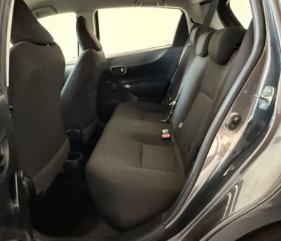 Toyota Yaris 1.0 5 porte Lounge (16)