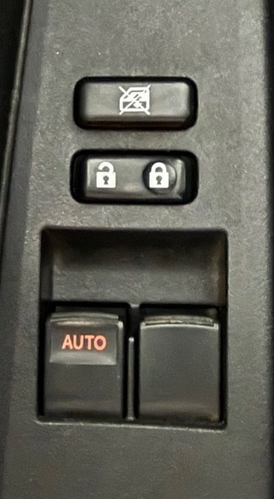 Toyota Yaris 1.0 5 porte Lounge (18)
