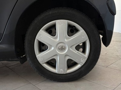 Toyota Aygo 1.0 12V VVT-i 5 porte Edition (8)