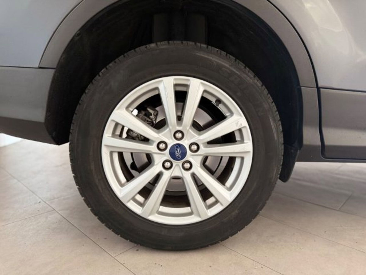 Ford Kuga 1.5 TDCI 120 CV S&S 2WD Business (20)