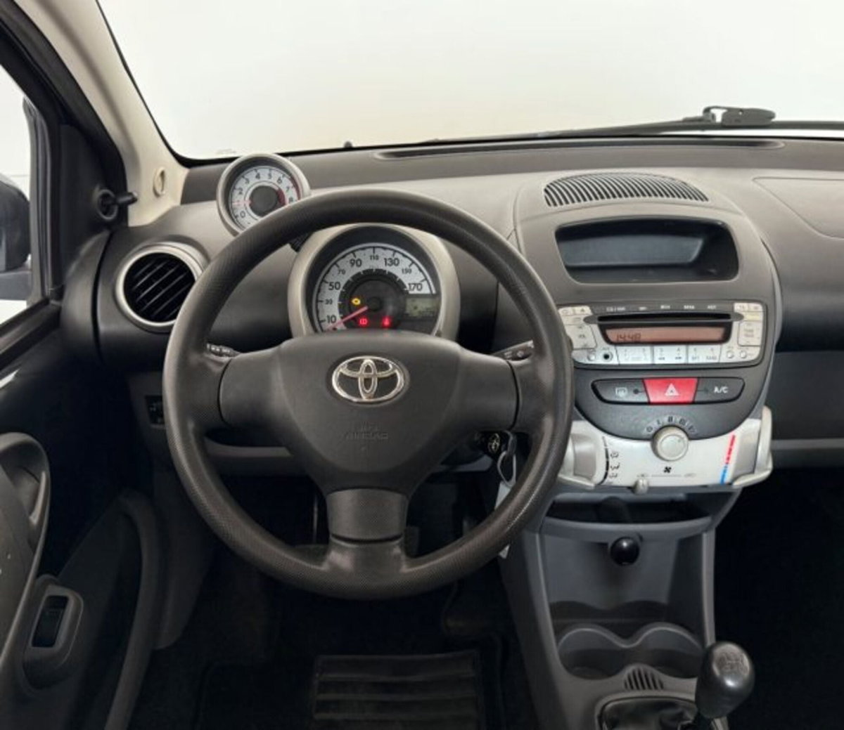 Toyota Aygo 1.0 12V VVT-i 3 porte Sol (13)