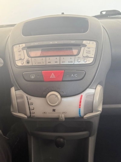 Toyota Aygo 1.0 12V VVT-i 3 porte Sol (10)