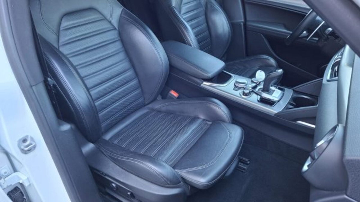 Alfa Romeo Stelvio Stelvio 2.2 Turbodiesel 210 CV AT8 Q4 Veloce (16)