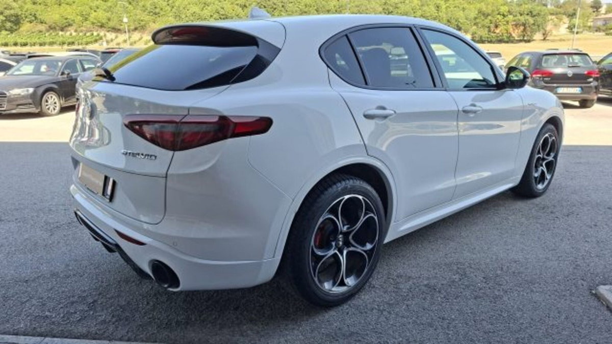 Alfa Romeo Stelvio Stelvio 2.2 Turbodiesel 210 CV AT8 Q4 Veloce (4)