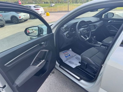 Audi Q3 Sportback 35 2.0 tdi Identity Black s-tronic (9)