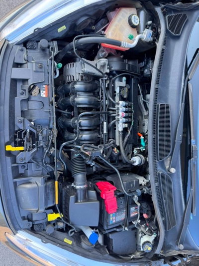 Ford Fiesta 1.4 5p. Bz.- GPL Titanium (19)