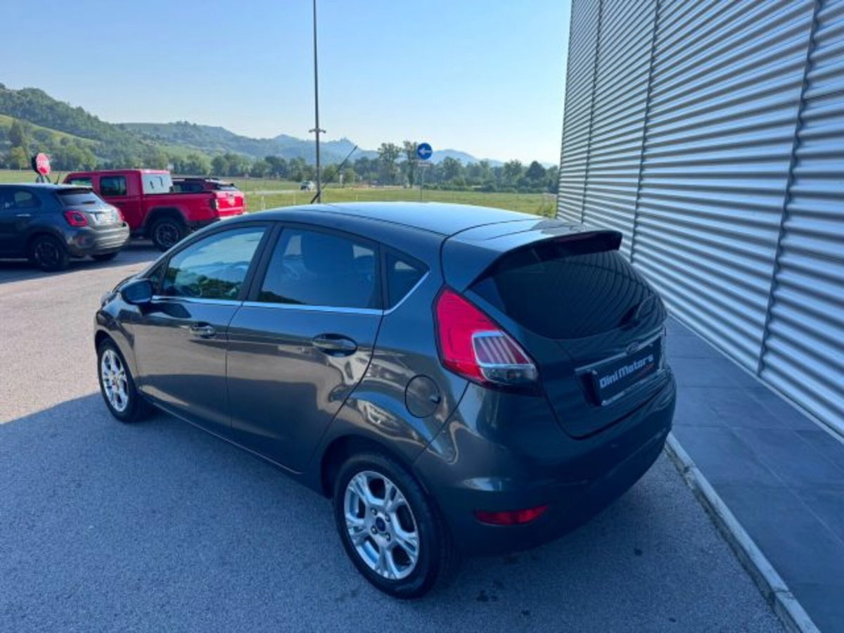 Ford Fiesta 1.4 5p. Bz.- GPL Titanium (7)
