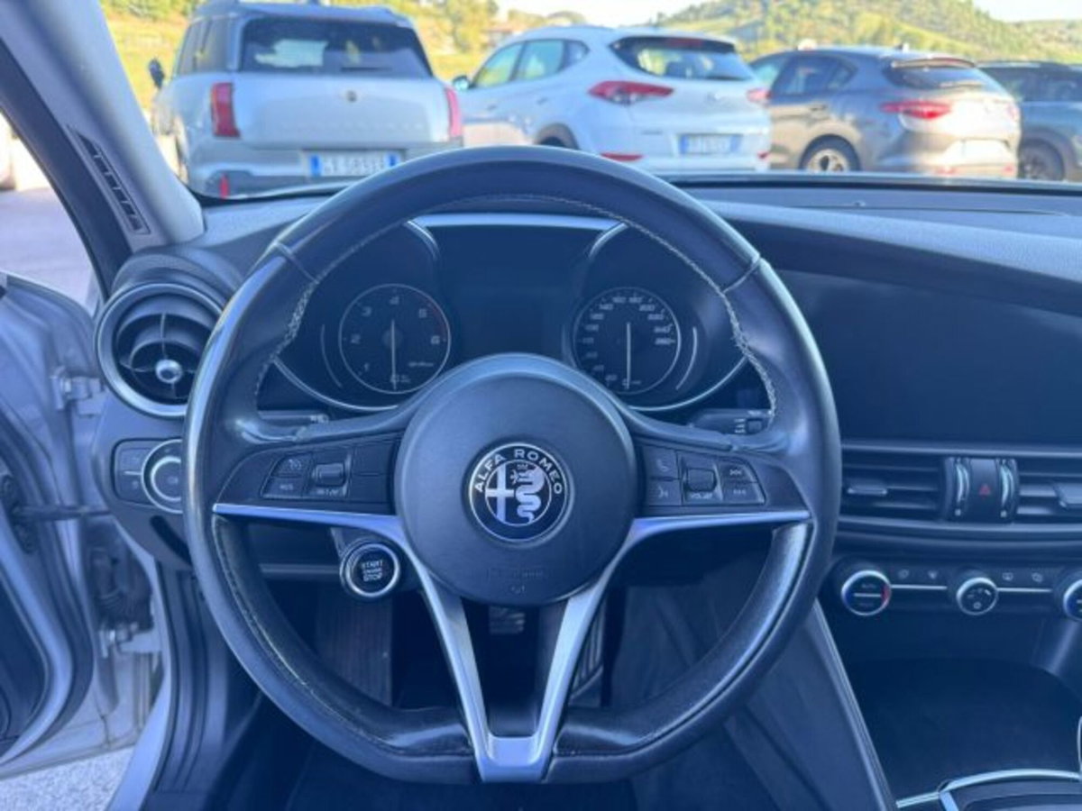 Alfa Romeo Giulia 2.2 Turbodiesel 150 CV AT8 Super (13)