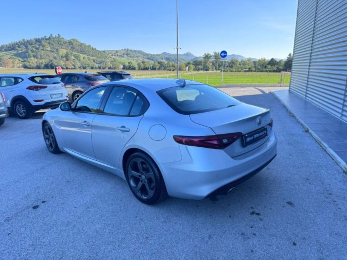 Alfa Romeo Giulia 2.2 Turbodiesel 150 CV AT8 Super (7)