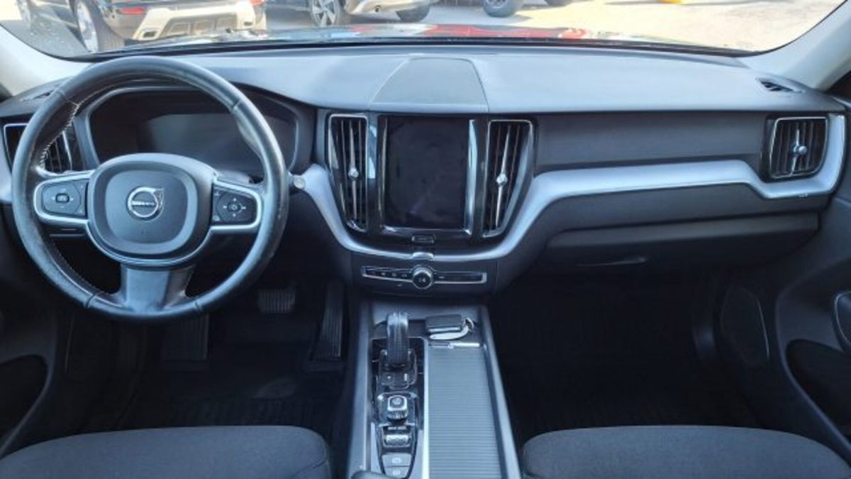 Volvo XC60 B4 (d) AWD Geartronic Business Plus (10)