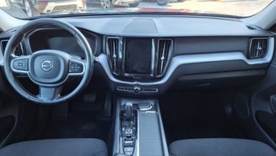 Volvo XC60 B4 (d) AWD Geartronic Business Plus (10)