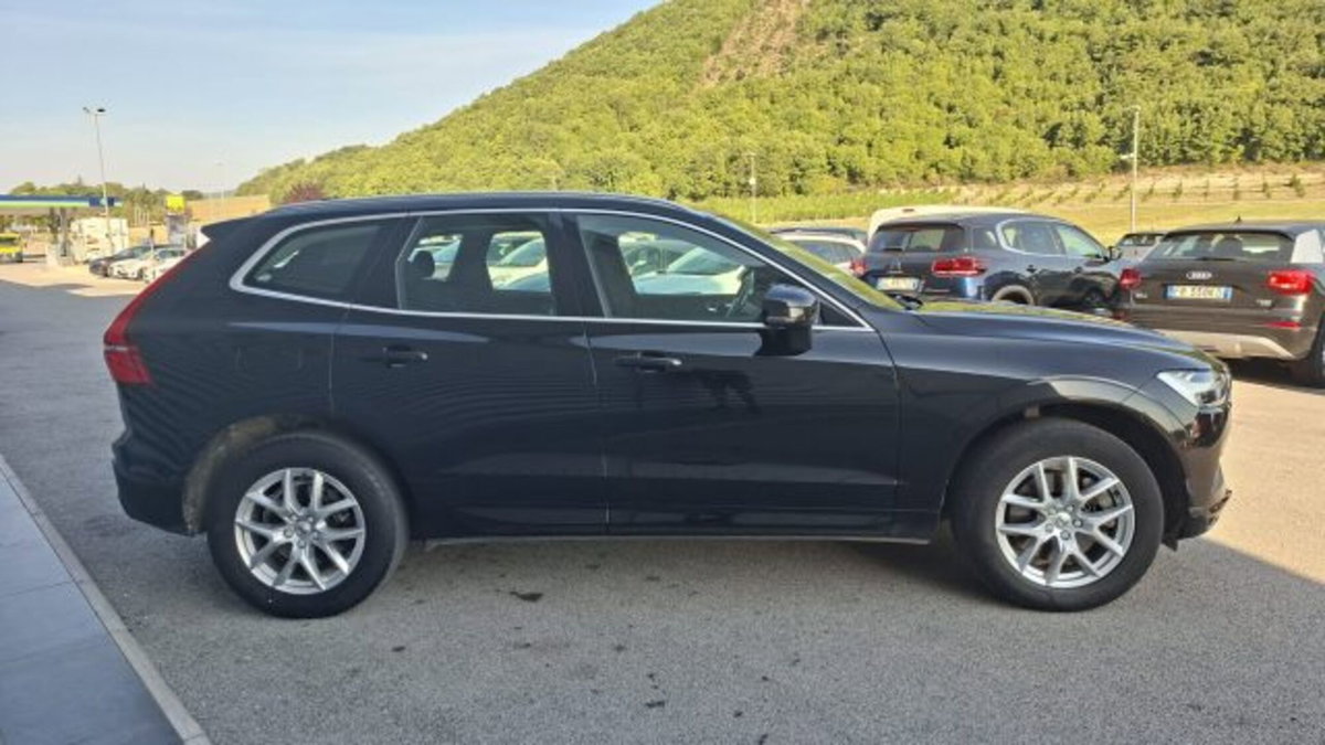 Volvo XC60 B4 (d) AWD Geartronic Business Plus (4)