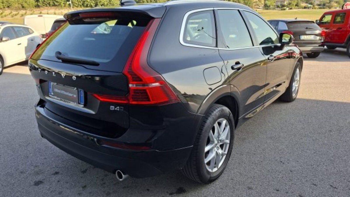 Volvo XC60 B4 (d) AWD Geartronic Business Plus (5)