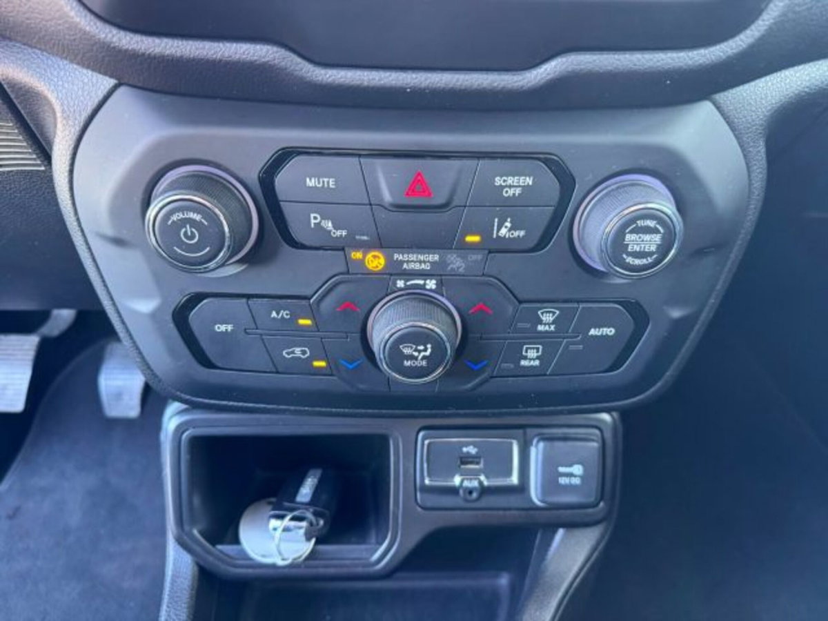 Jeep Renegade 1.6 Mjt 130 CV Limited (13)