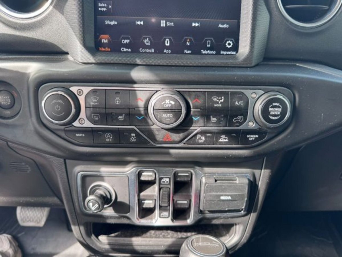 Jeep Gladiator 3.0 Diesel V6 Launch Edition (13)