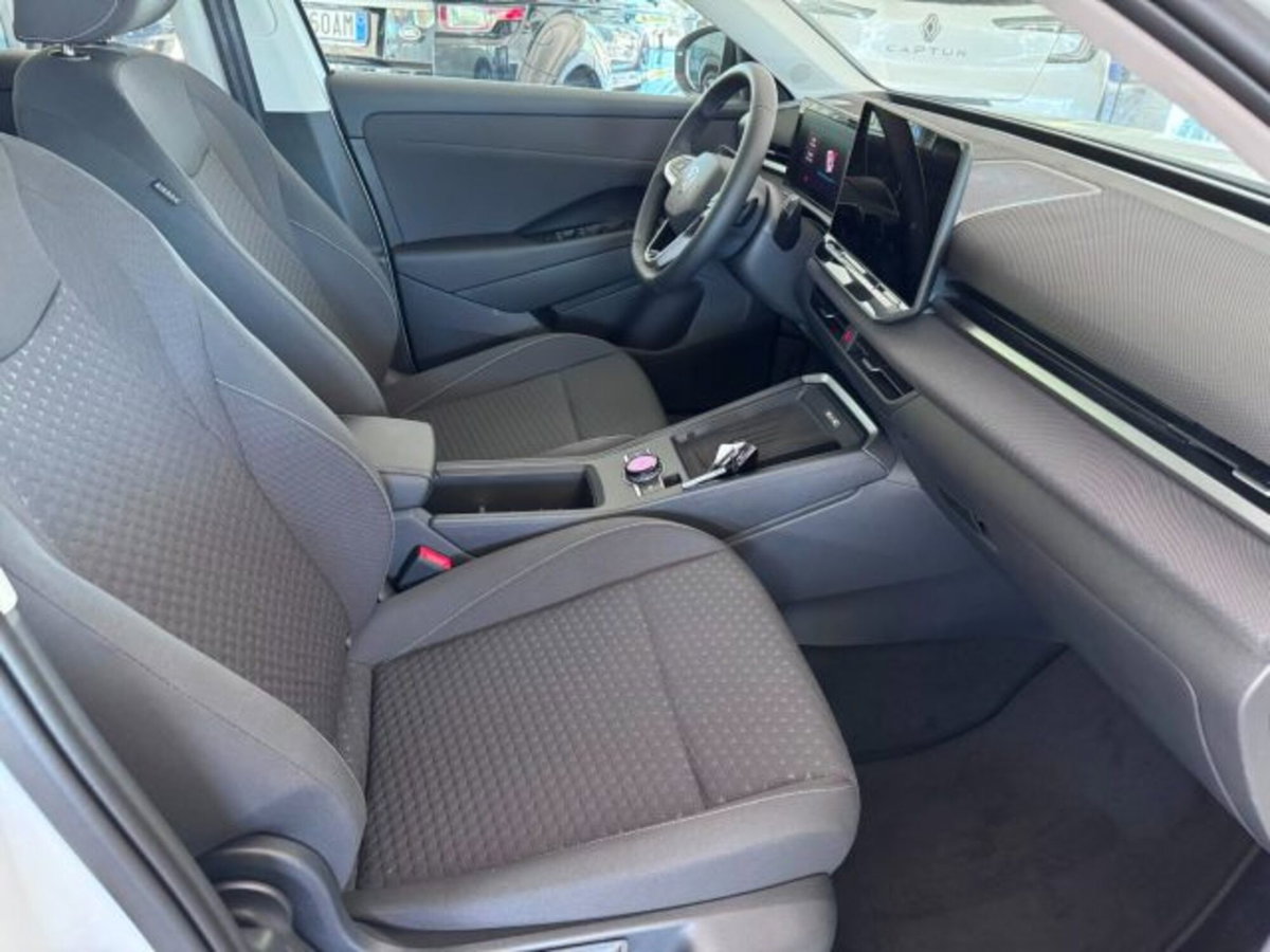 Volkswagen T-Roc 1.5 etsi Style 150cv dsg (19)