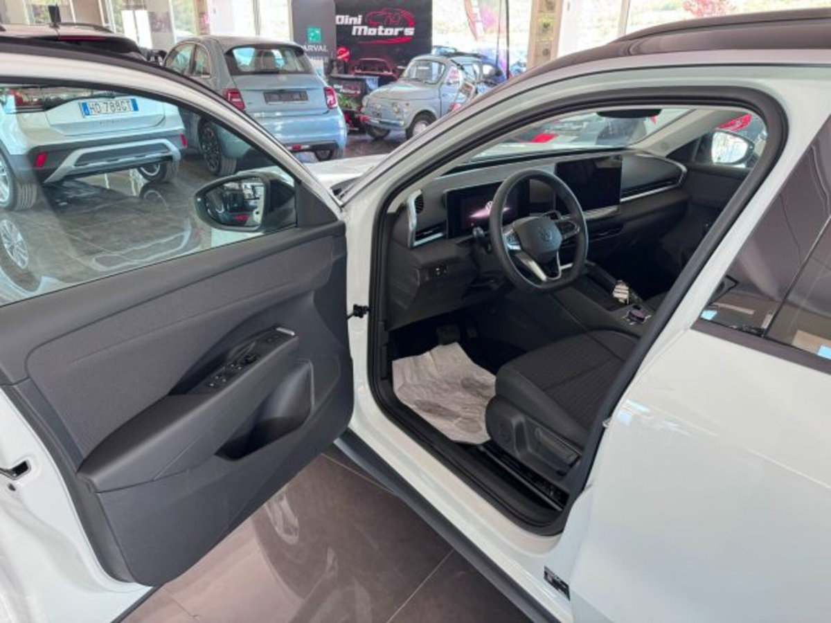 Volkswagen T-Roc 1.5 etsi Style 150cv dsg (9)
