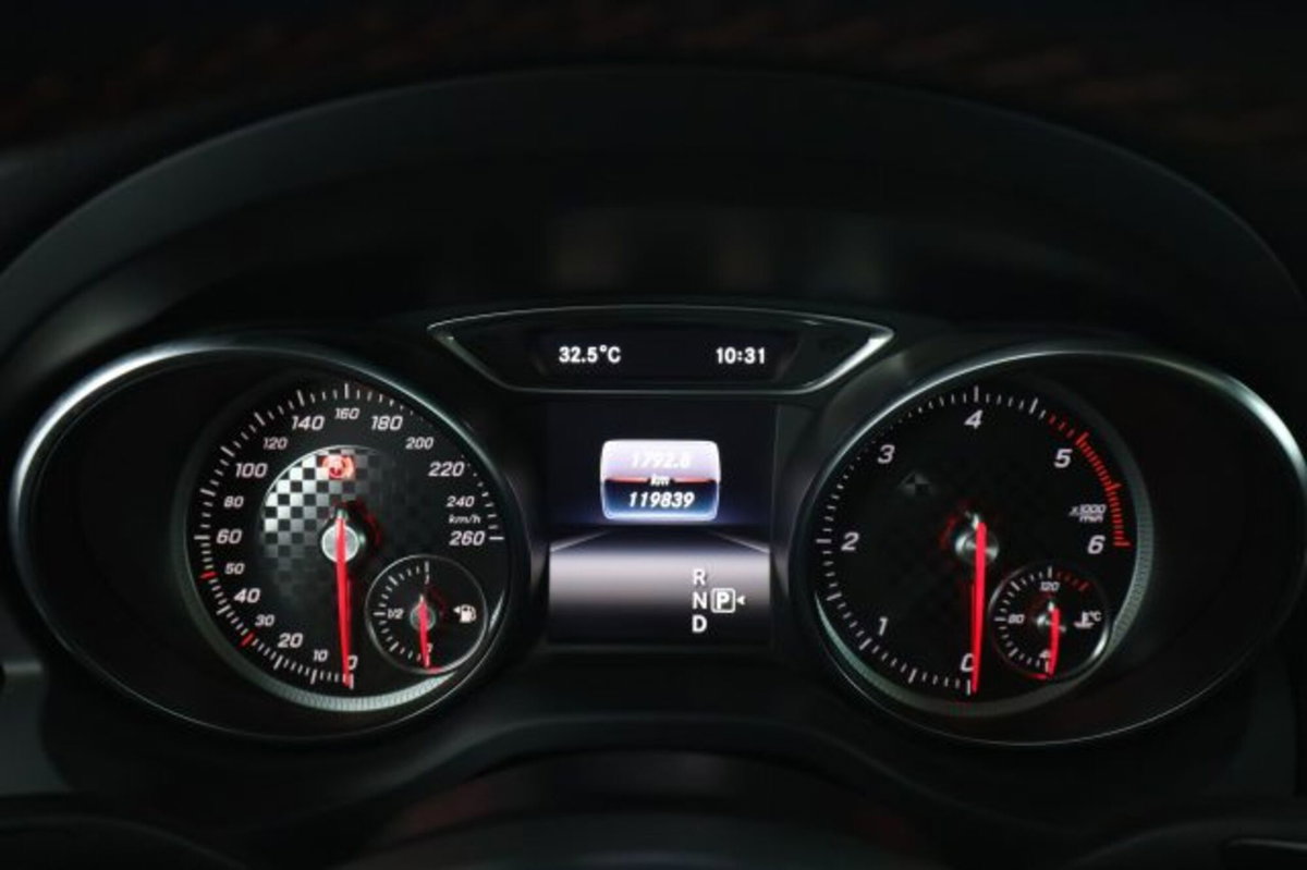 Mercedes-Benz Classe A 180 d Automatic Premium (7)