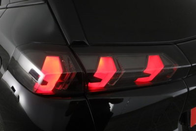 Peugeot 2008 PureTech 130 S&S EAT8 GT Pack (10)