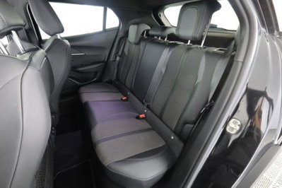 Peugeot 2008 PureTech 130 S&S EAT8 GT Pack (3)