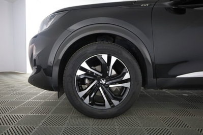 Peugeot 2008 PureTech 130 S&S EAT8 GT Pack (8)