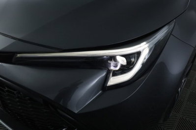 Toyota Corolla GR SPORT 1.8 Hybrid Bi-Tone (9)
