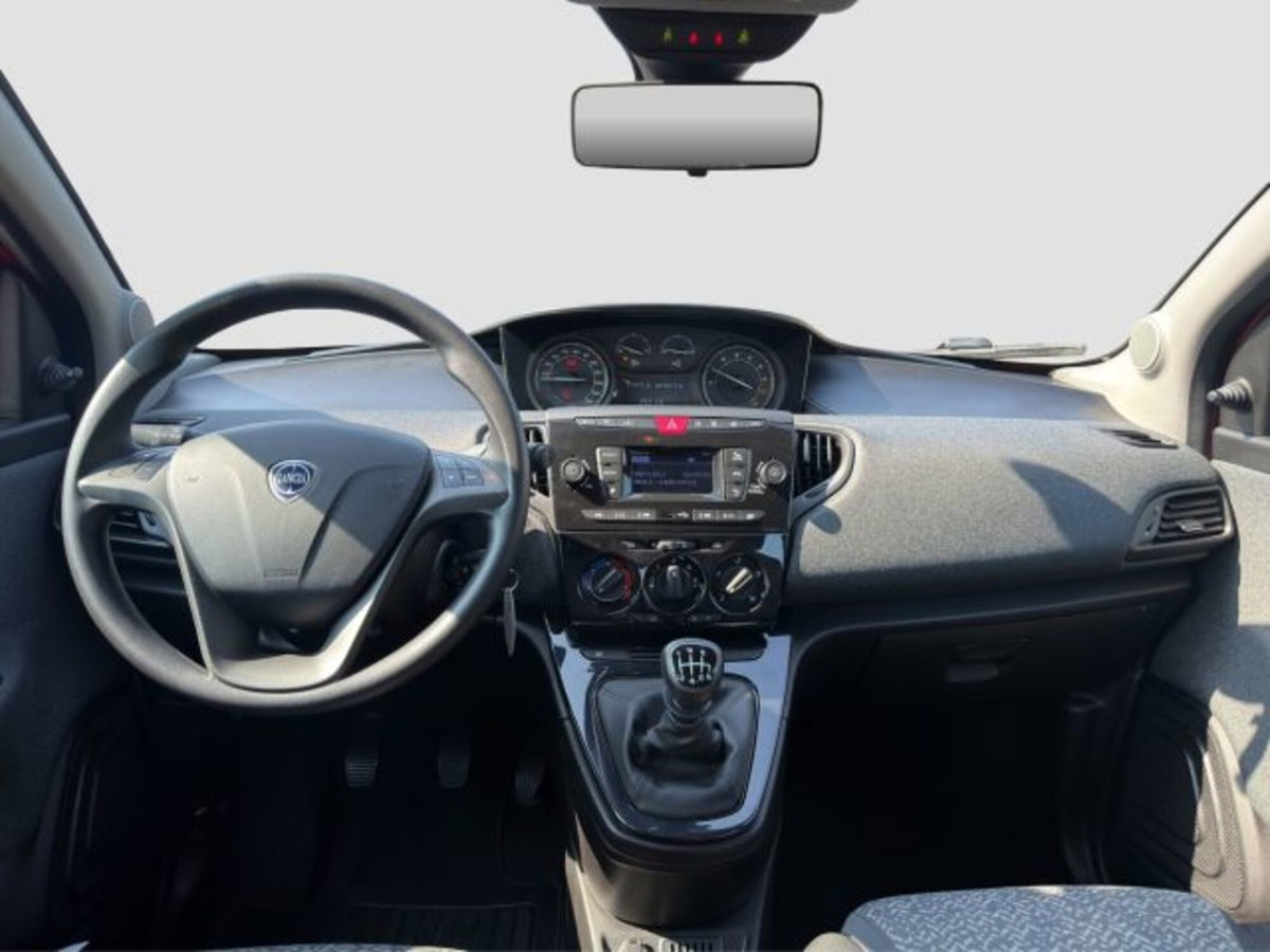 Lancia Ypsilon 1.0 FireFly 5 porte S&S Hybrid Ecochic Silver (12)