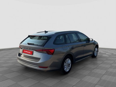 Skoda Octavia Station Wagon 1.5 G-TEC DSG Wagon Executive (5)