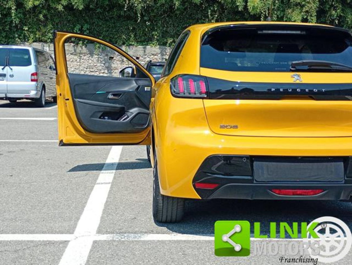 Peugeot 208 PureTech 100 Stop&Start EAT8 5 porte Allure Pack (14)