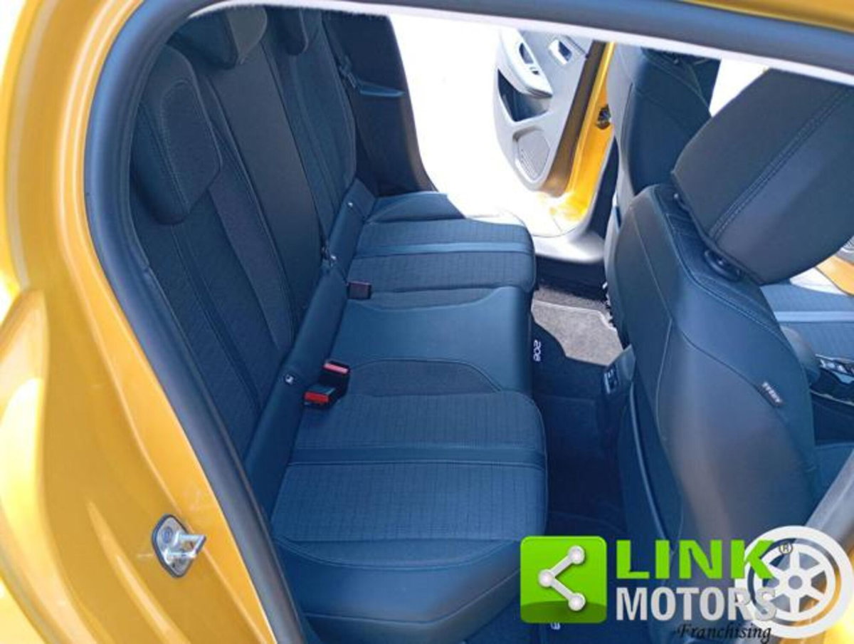 Peugeot 208 PureTech 100 Stop&Start EAT8 5 porte Allure Pack (5)