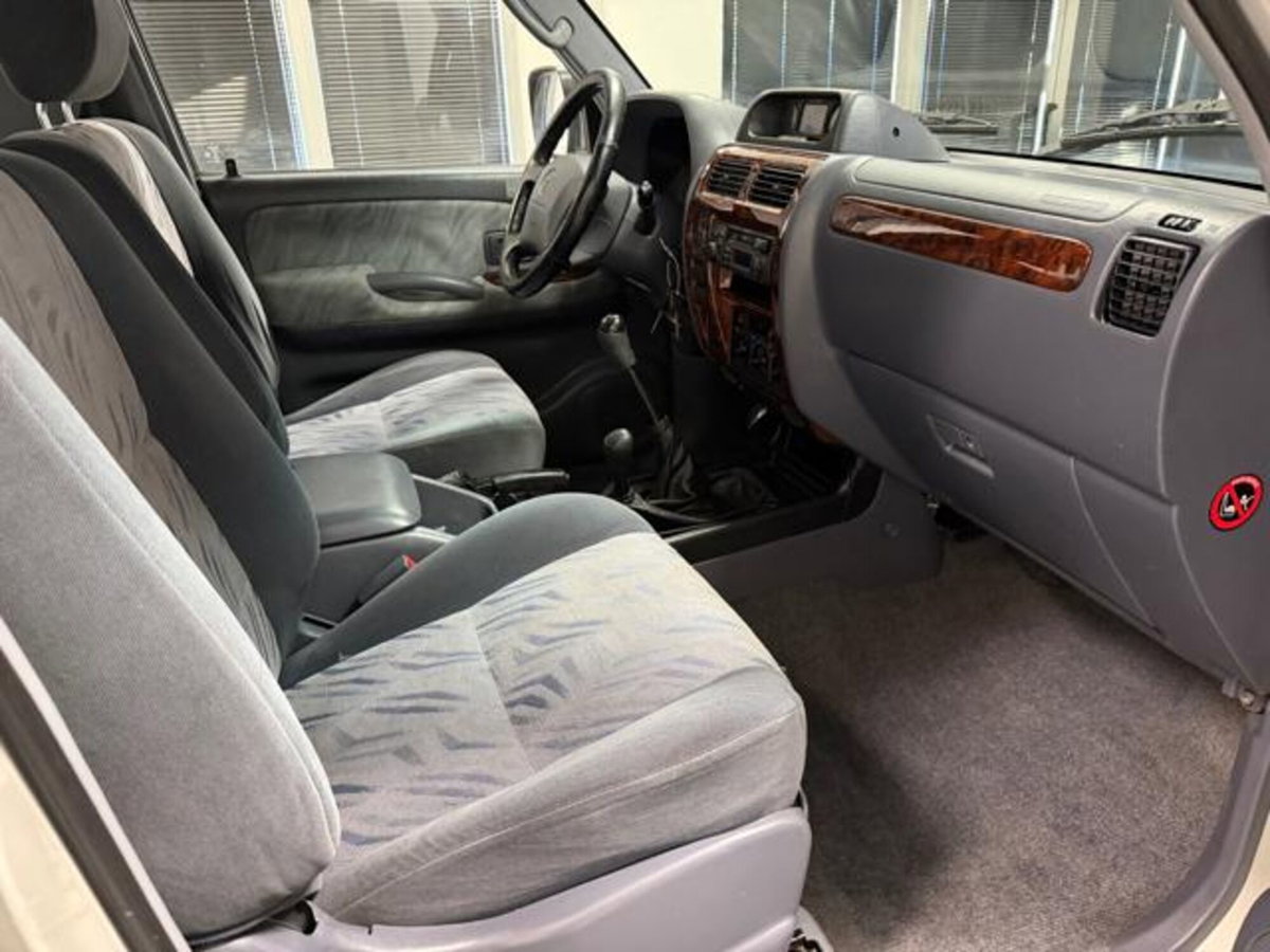 Toyota Land Cruiser D-4D 16V cat 3 porte (13)