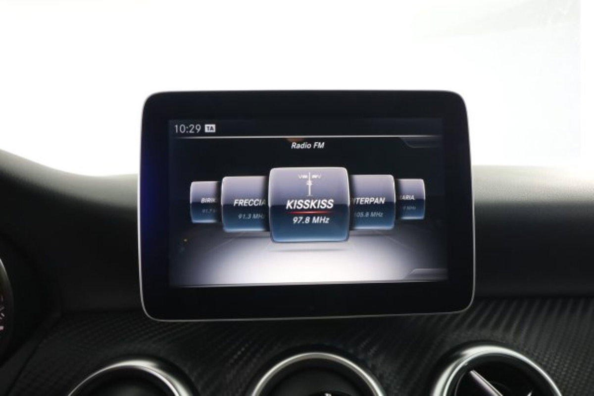 Mercedes-Benz Classe A 180 d Automatic Premium (11)