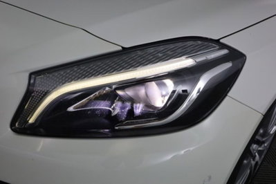 Mercedes-Benz Classe A 180 d Automatic Premium (9)