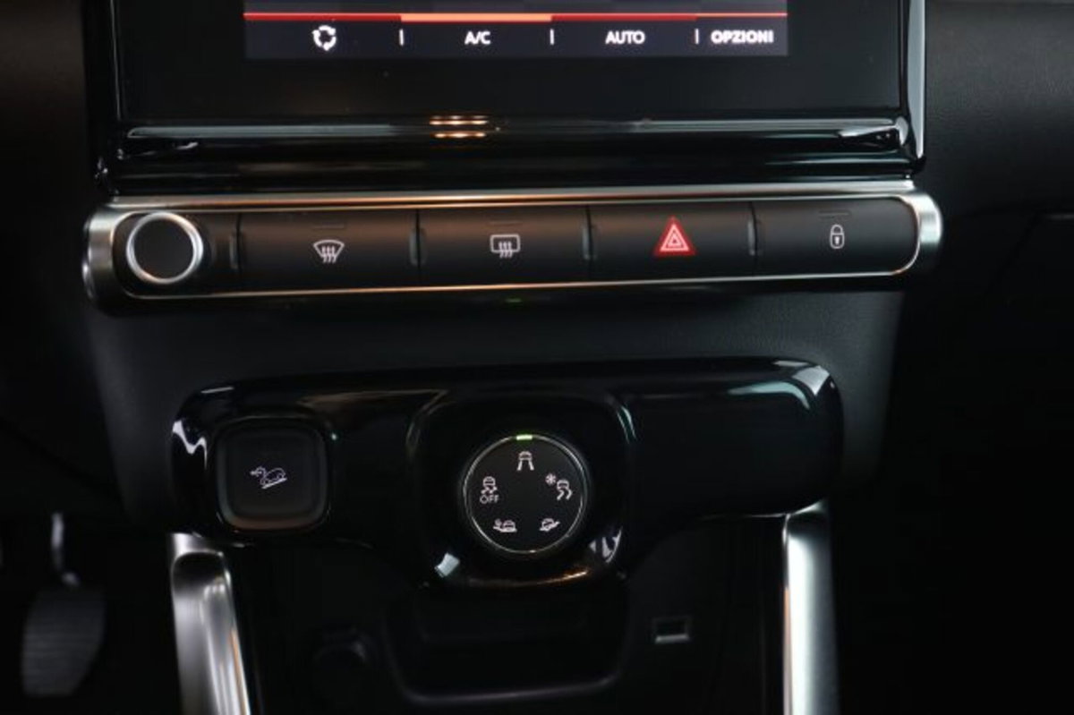 Citroen C3 Aircross BlueHDi 110 S&S Shine Pack (12)