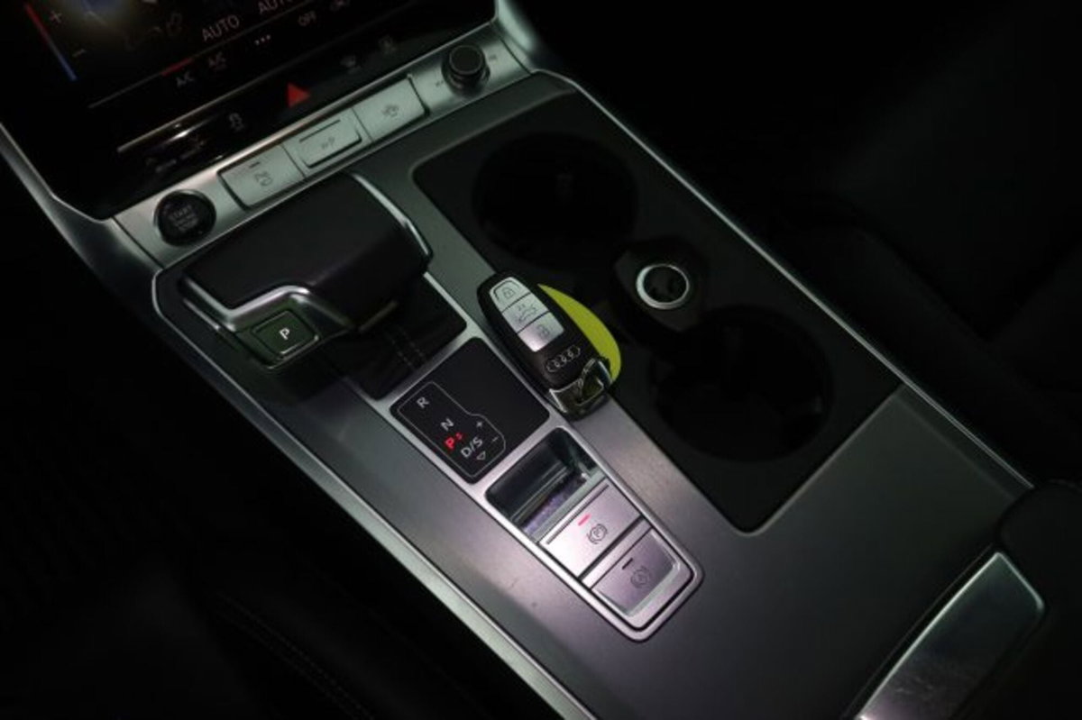 Audi A6 Avant 50 3.0 TDI quattro tiptronic (15)