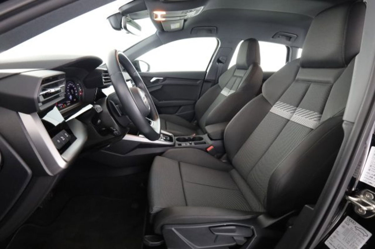 Audi A3 Sportback 30 TDI S tronic Business (10)