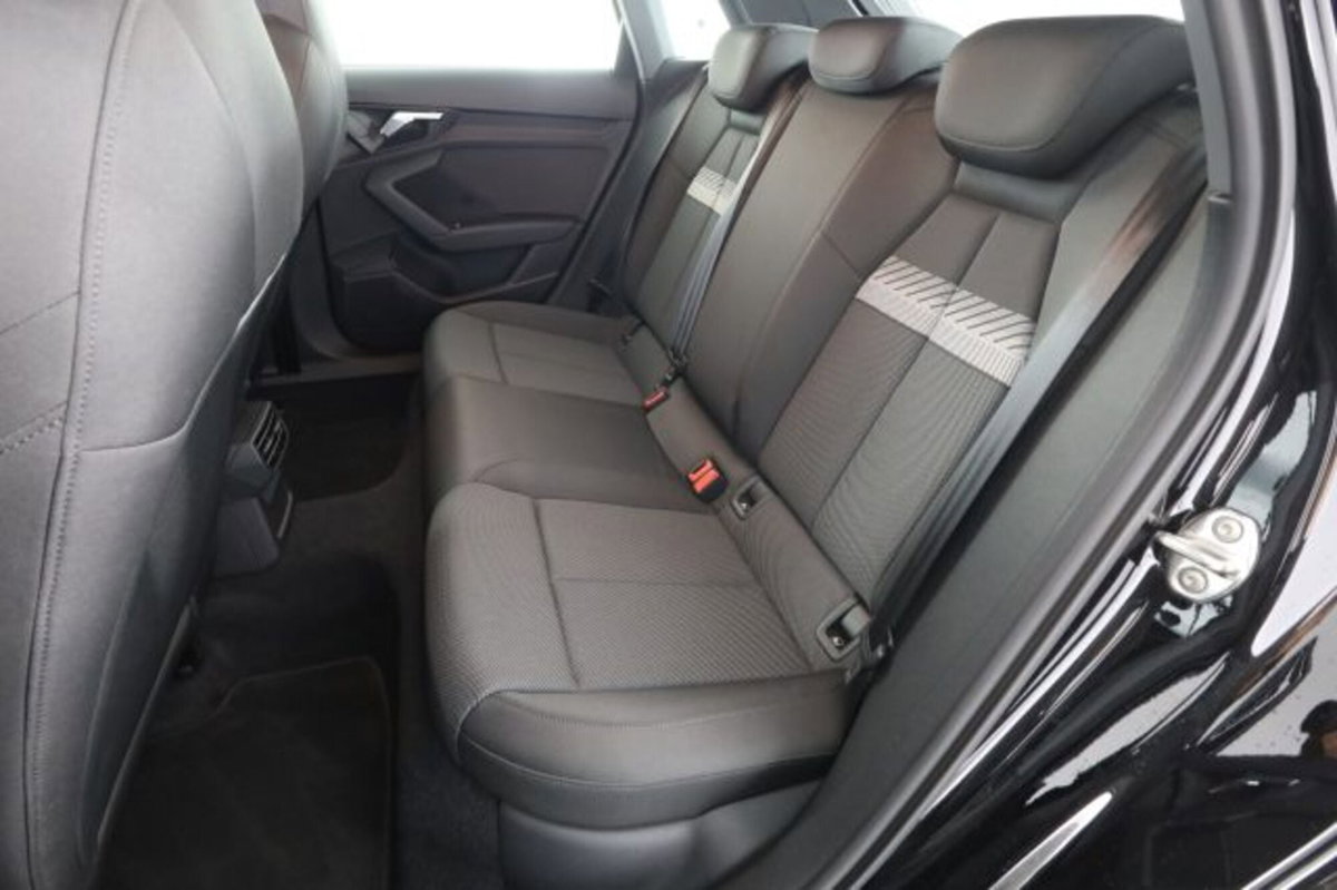 Audi A3 Sportback 30 TDI S tronic Business (11)