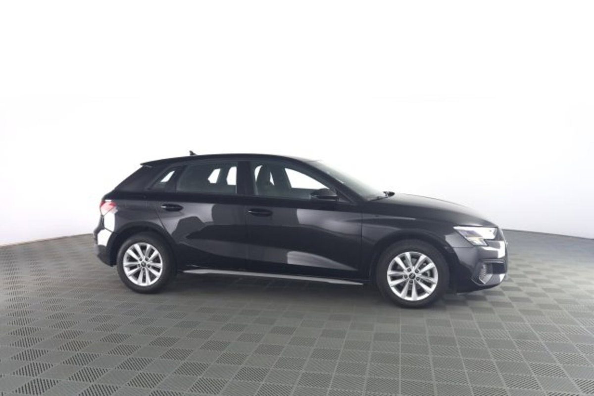 Audi A3 Sportback 30 TDI S tronic Business (3)