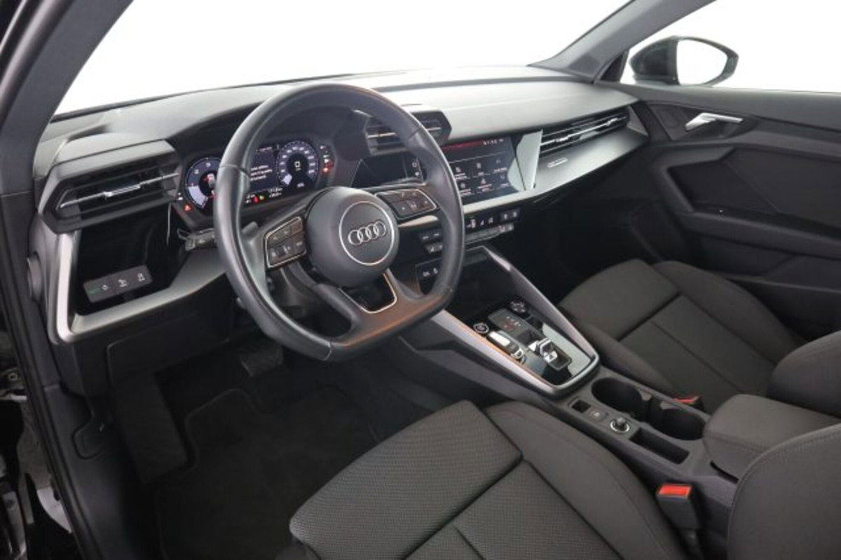 Audi A3 Sportback 30 TDI S tronic Business (9)