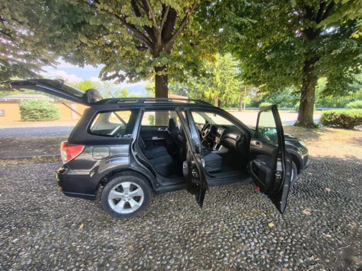 Subaru Forester 2.0D X BR (14)