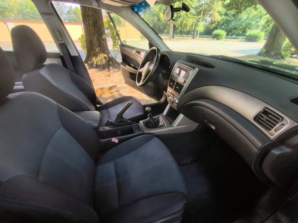 Subaru Forester 2.0D X BR (15)