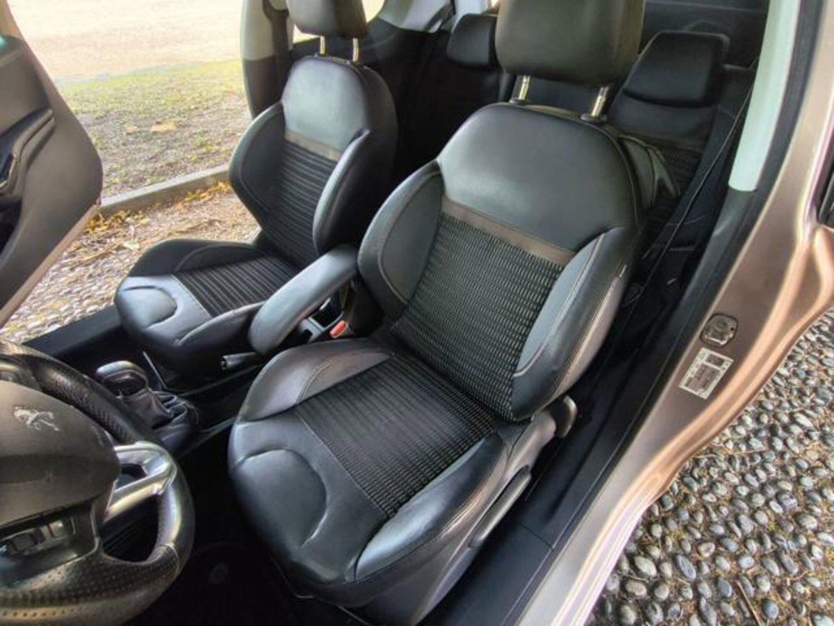Peugeot 208 HDi 68 CV 3 porte Access (13)