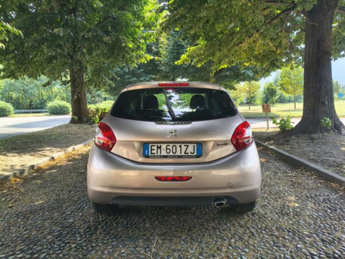 Peugeot 208 HDi 68 CV 3 porte Access (14)