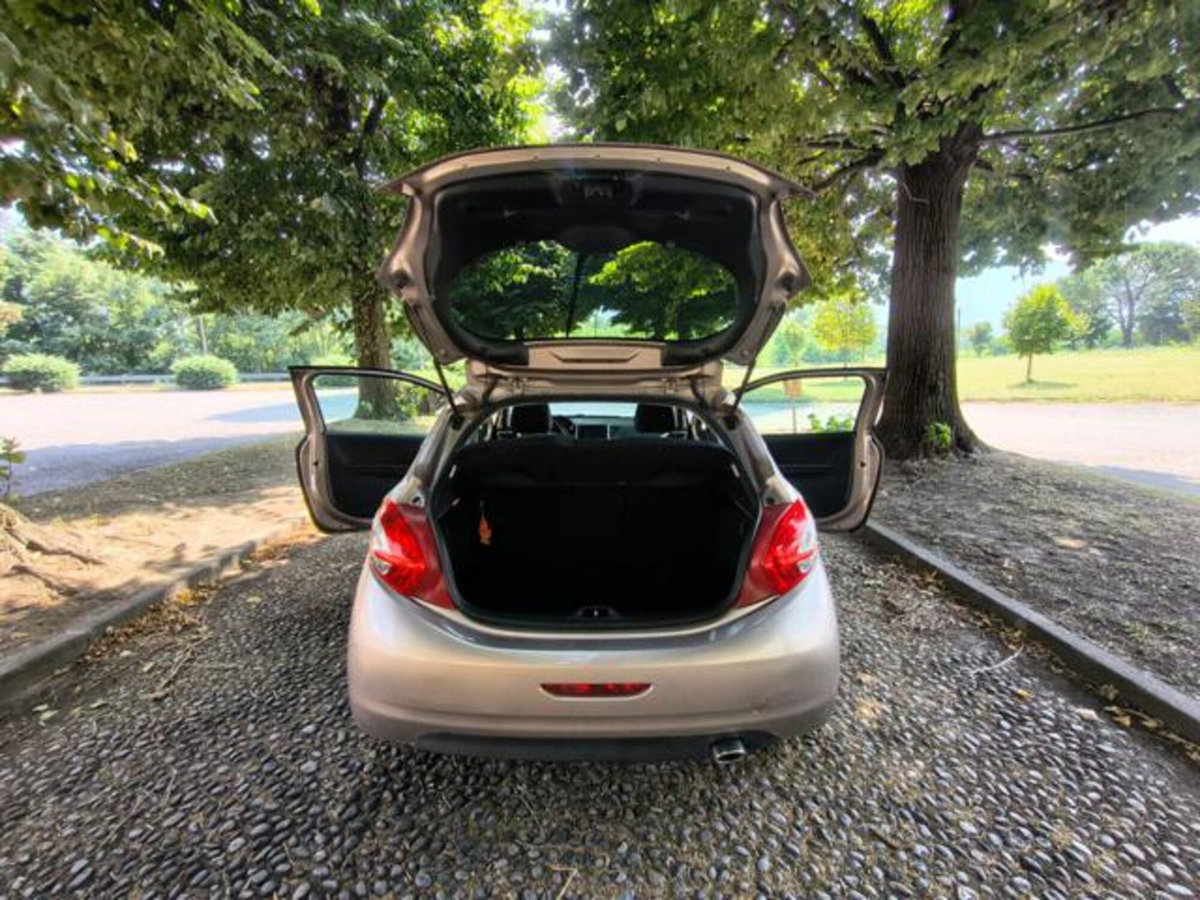 Peugeot 208 HDi 68 CV 3 porte Access (16)