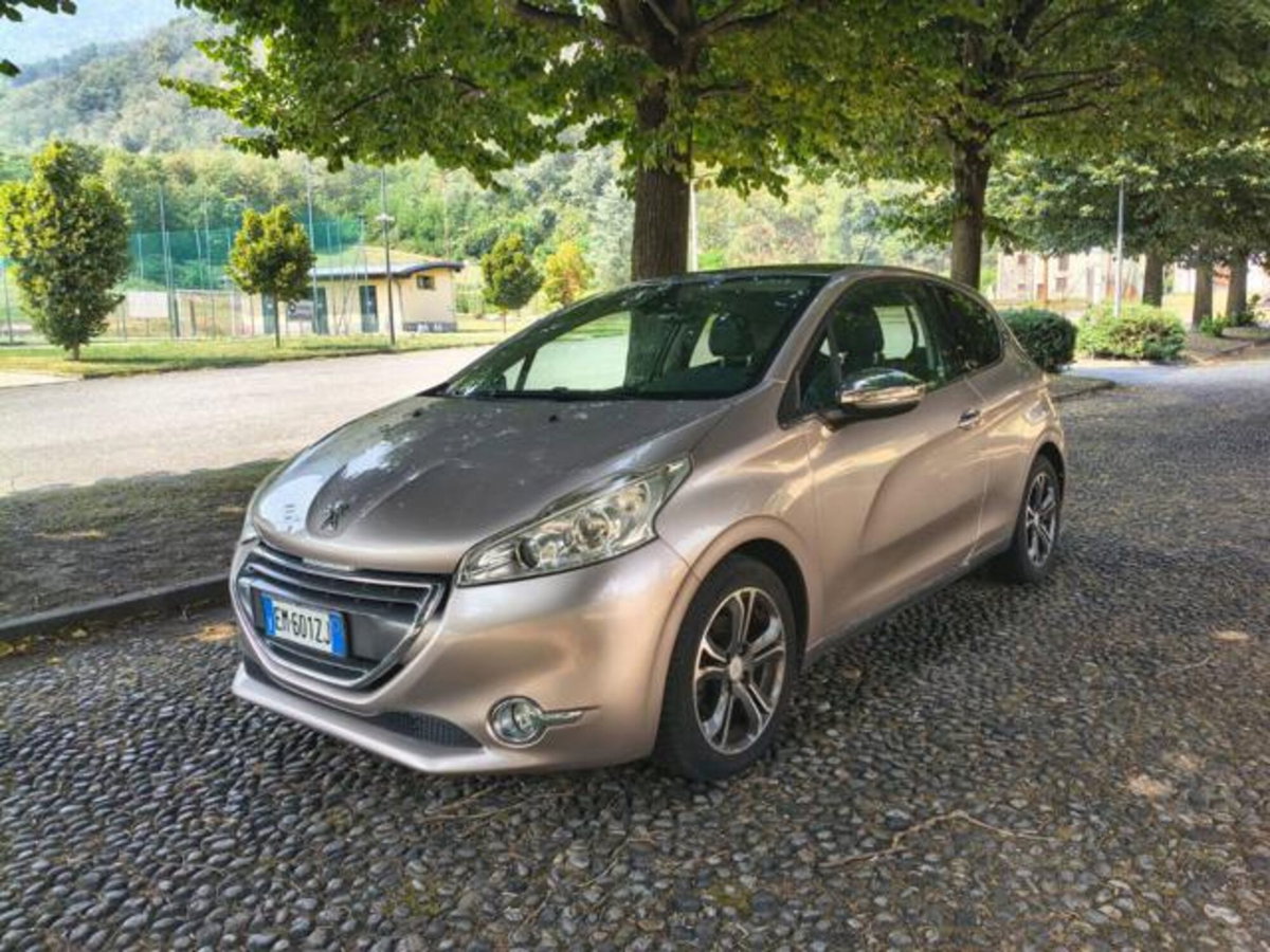 Peugeot 208 HDi 68 CV 3 porte Access (2)