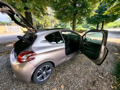 Peugeot 208 HDi 68 CV 3 porte Access (19)