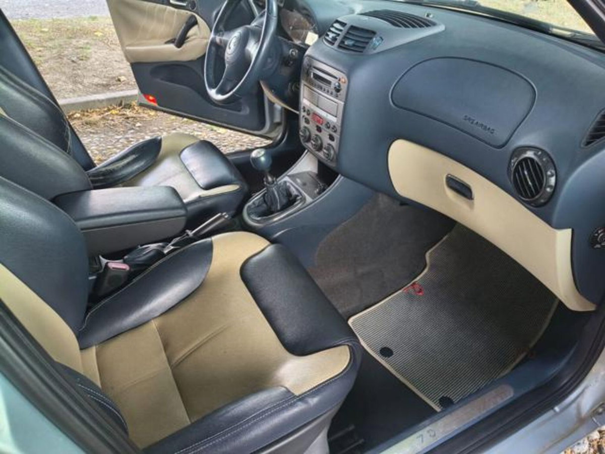 Alfa Romeo 147 1.9 JTD (120) 5 porte C'N'C (11)