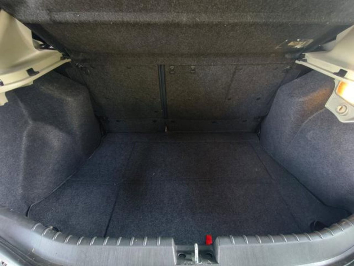 Alfa Romeo 147 1.9 JTD (120) 5 porte C'N'C (6)