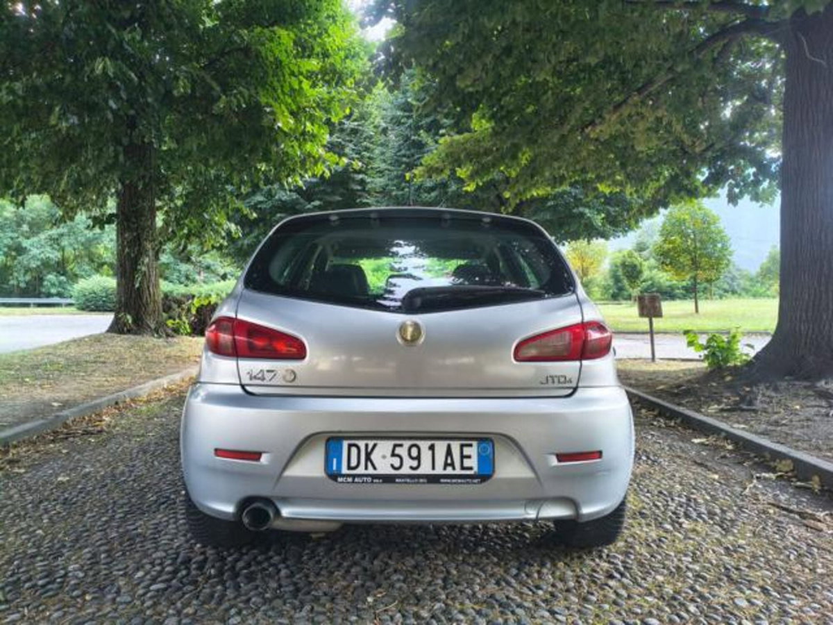 Alfa Romeo 147 1.9 JTD (120) 5 porte C'N'C (8)