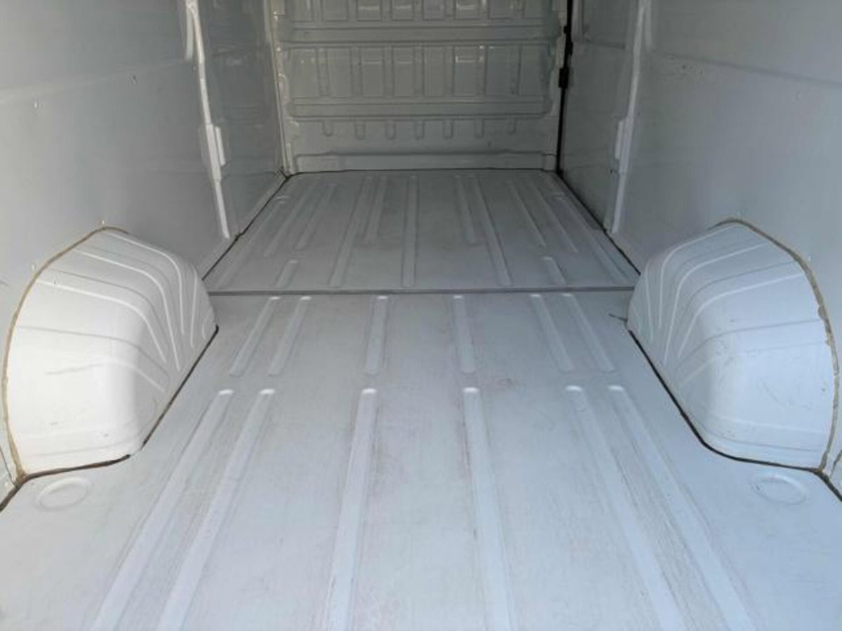 Opel Movano Furgone Heavy 35 L4H2 2.2 diesel 140cv S&S (18)